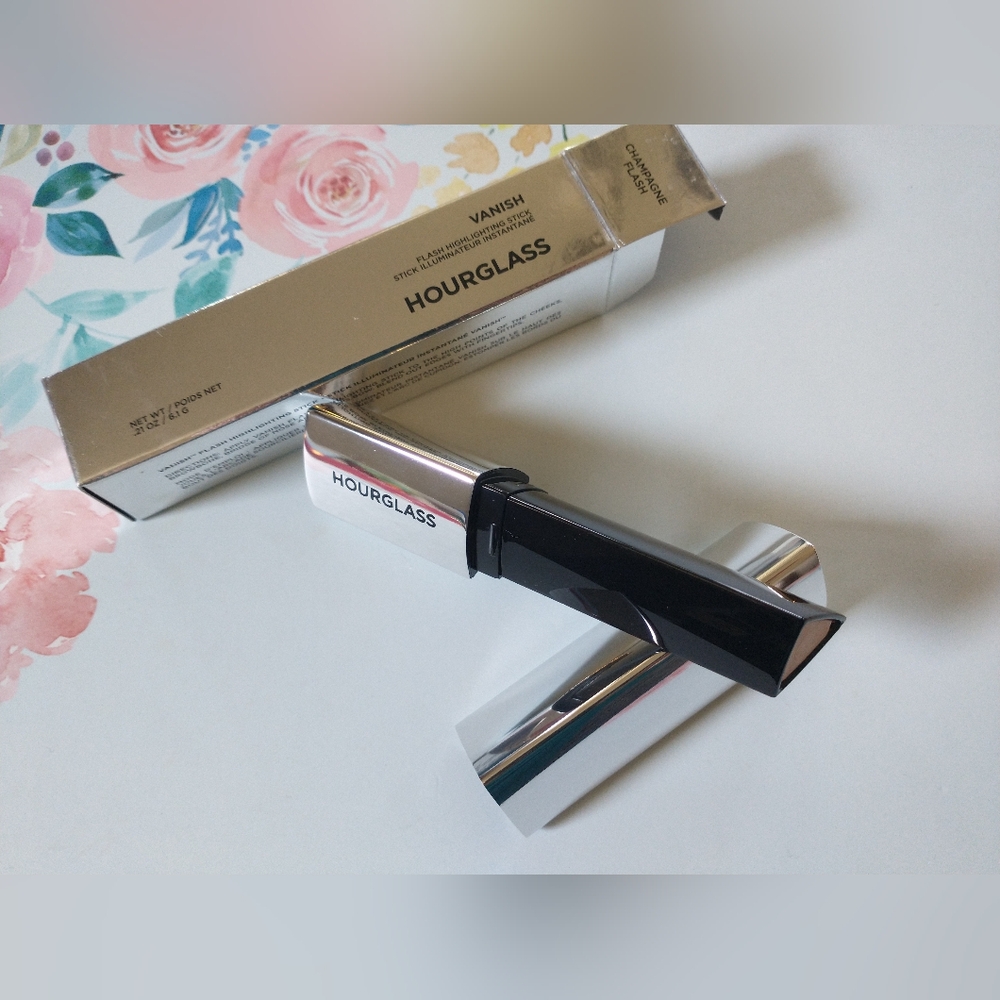 Hourglass Vanish Flash Highlighter Stick In Champagne Flash